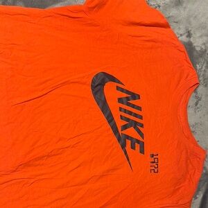 Nike Orange Black Short Sleeve Tee
